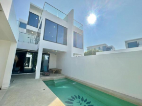 Palm Spring Pool Villa
